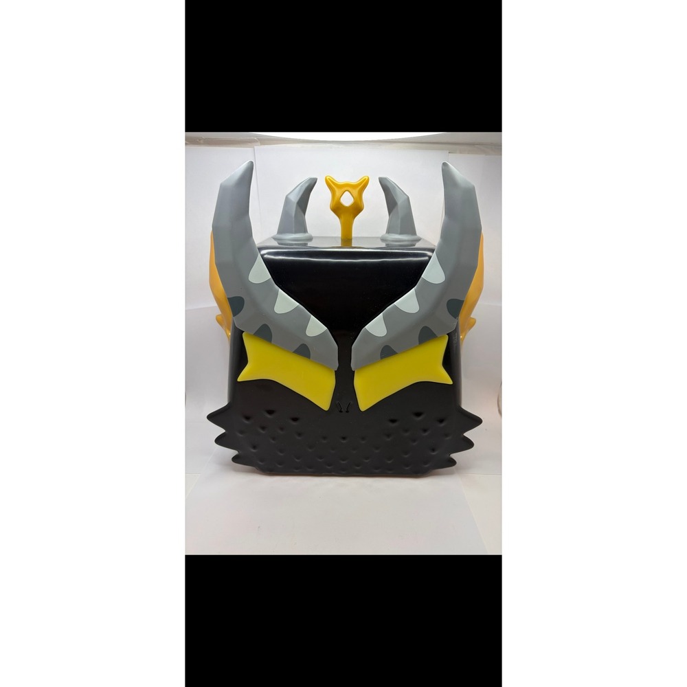 Roblox Lord Umberhallow Light Up Mask Black Yellow Horned Costume Cosplay Toy